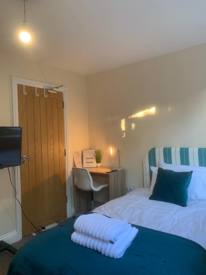 Cosy Room With Private Entrance & Ensuite Reading Eksteriør billede